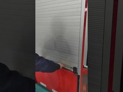 Wysokiej jakości zamykane drzwi z roletami z stopów aluminium