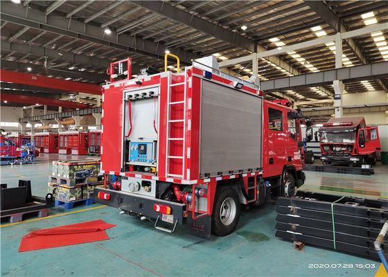 Welding Q235A 213KW 6500 Liters Tanker Capcity Water Tanker Fire Trucks