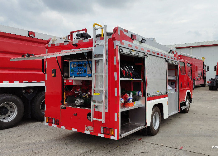 60L/S Fire Pump Stainless Steel 4000L Water and 400L Foam Water Tanker Fire Truck