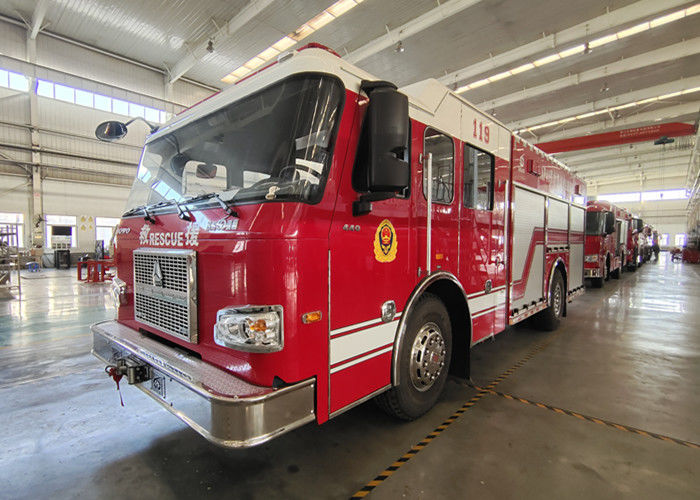 4600mm Wheelbase 6 Seats Fire Fighting Truck 3.57m/Min Traction