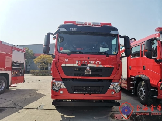 Light Duty 4×2 Drive 8000L Foam Fire Fighter Truck z ręcznym monitorem przeciwpożarowym